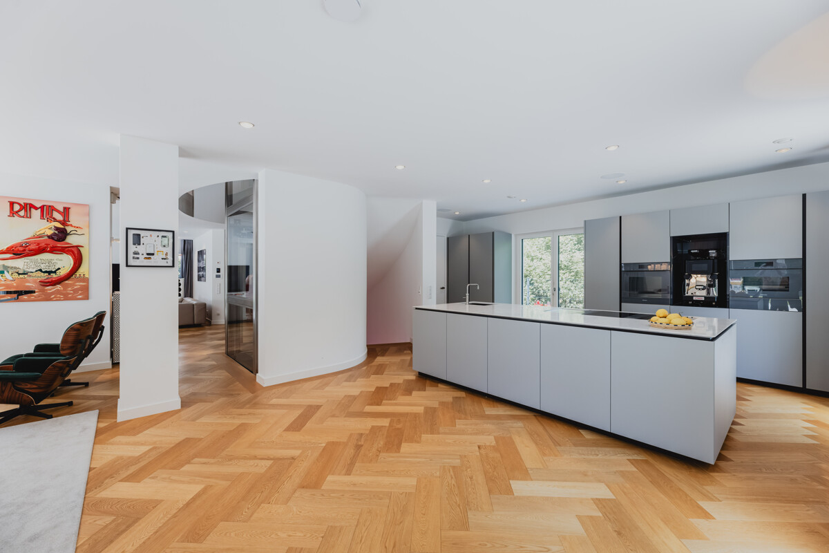 Familienleben in einer LUXUSVILLA unweit der Isarauen