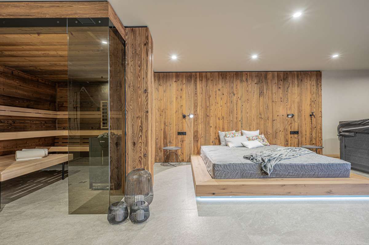 CHALET ASTEN: LUXURIÖSES CHALET AM LEGENDÄREN HAHNENKAMM IN KITZBÜHEL