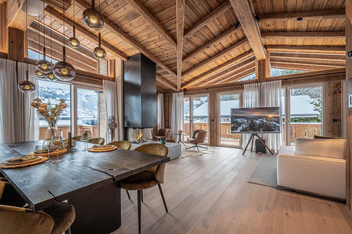 CHALET ASTEN: LUXURIÖSES CHALET AM LEGENDÄREN HAHNENKAMM IN KITZBÜHEL