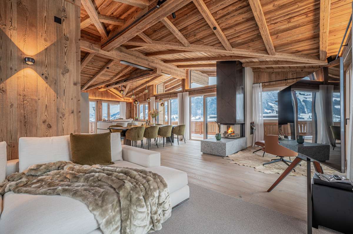 CHALET ASTEN: LUXURIÖSES CHALET AM LEGENDÄREN HAHNENKAMM IN KITZBÜHEL