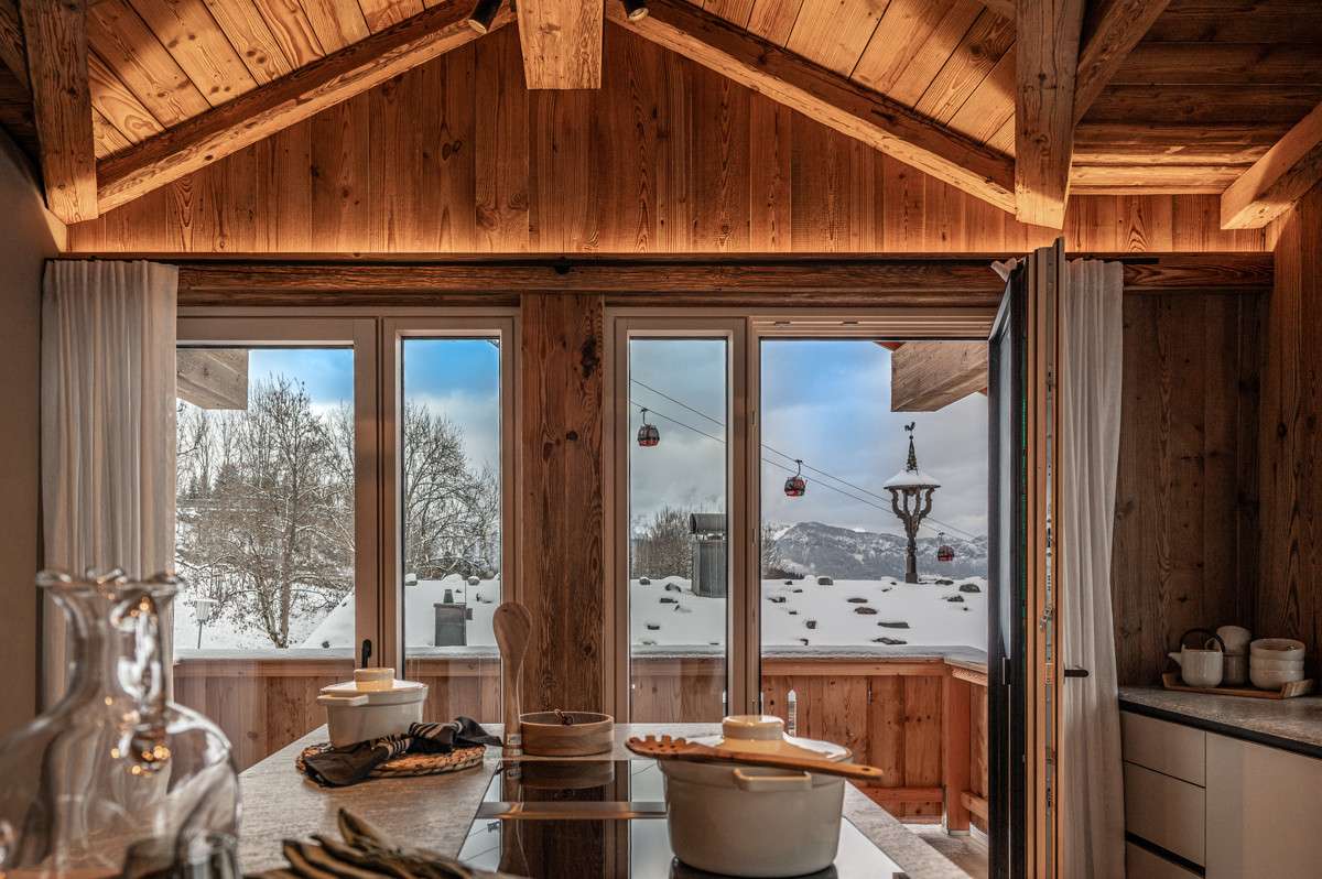 CHALET ASTEN: LUXURIÖSES CHALET AM LEGENDÄREN HAHNENKAMM IN KITZBÜHEL