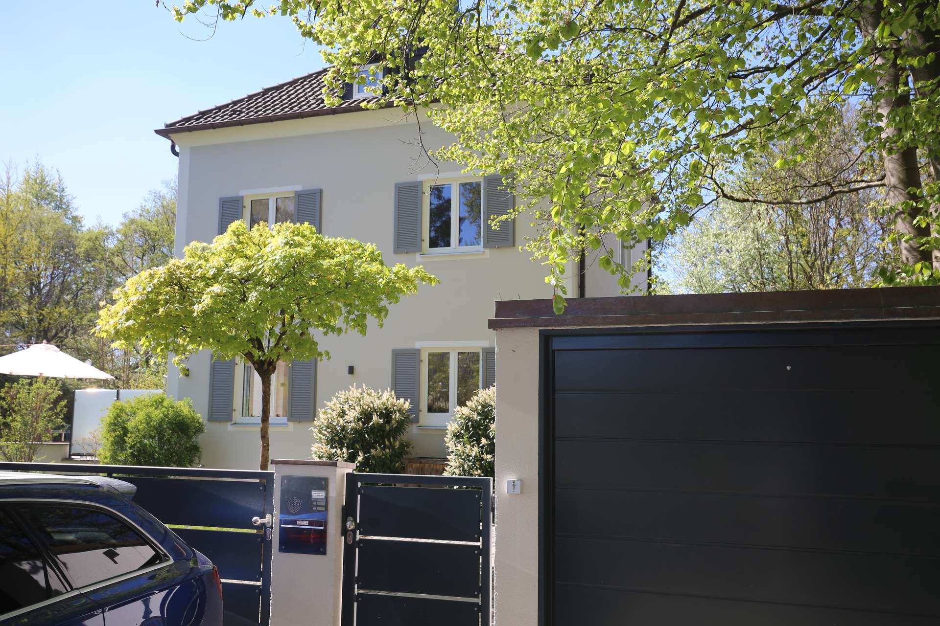 VERMIETET – Kaffeemühle mit parkähnlichem Garten