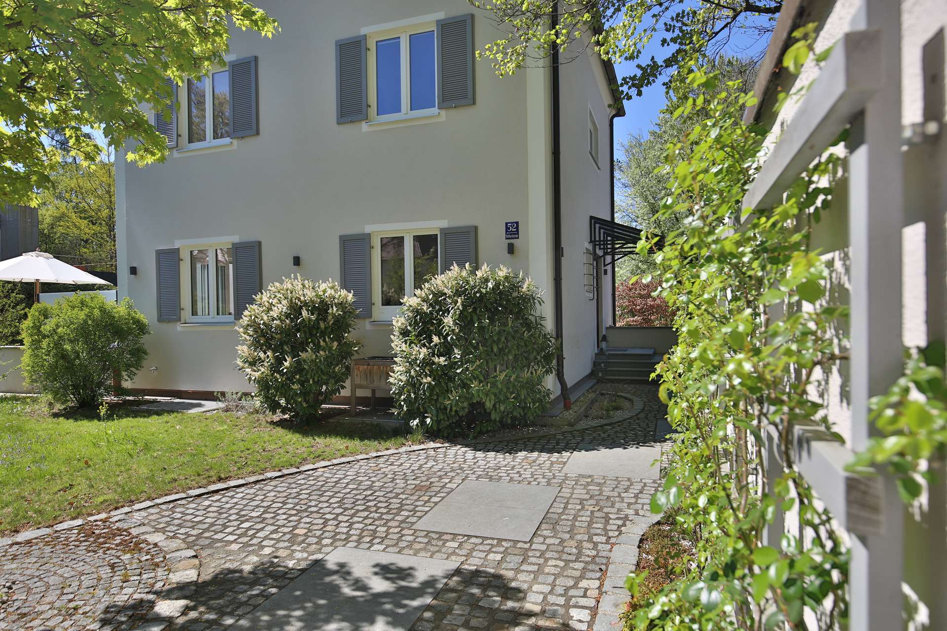 VERMIETET – Kaffeemühle mit parkähnlichem Garten