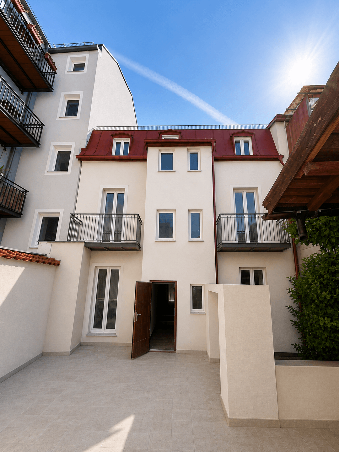 STILVOLL SANIERTES & MÖBLIERTES Apartmenthaus AUS DEM JAHR 1874